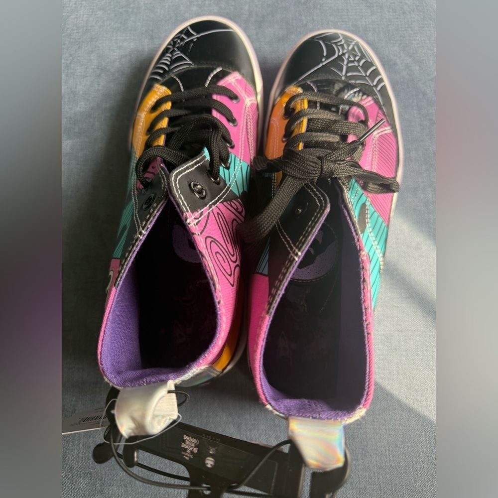 Disney Nightmare Before Christmas High Top Lace Up Sneakers Woman’s SZ 10 New - Picture 8 of 8